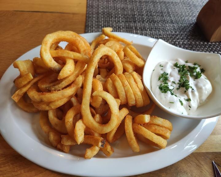 JJs Raugrund - Restaurant Bar Biergarten